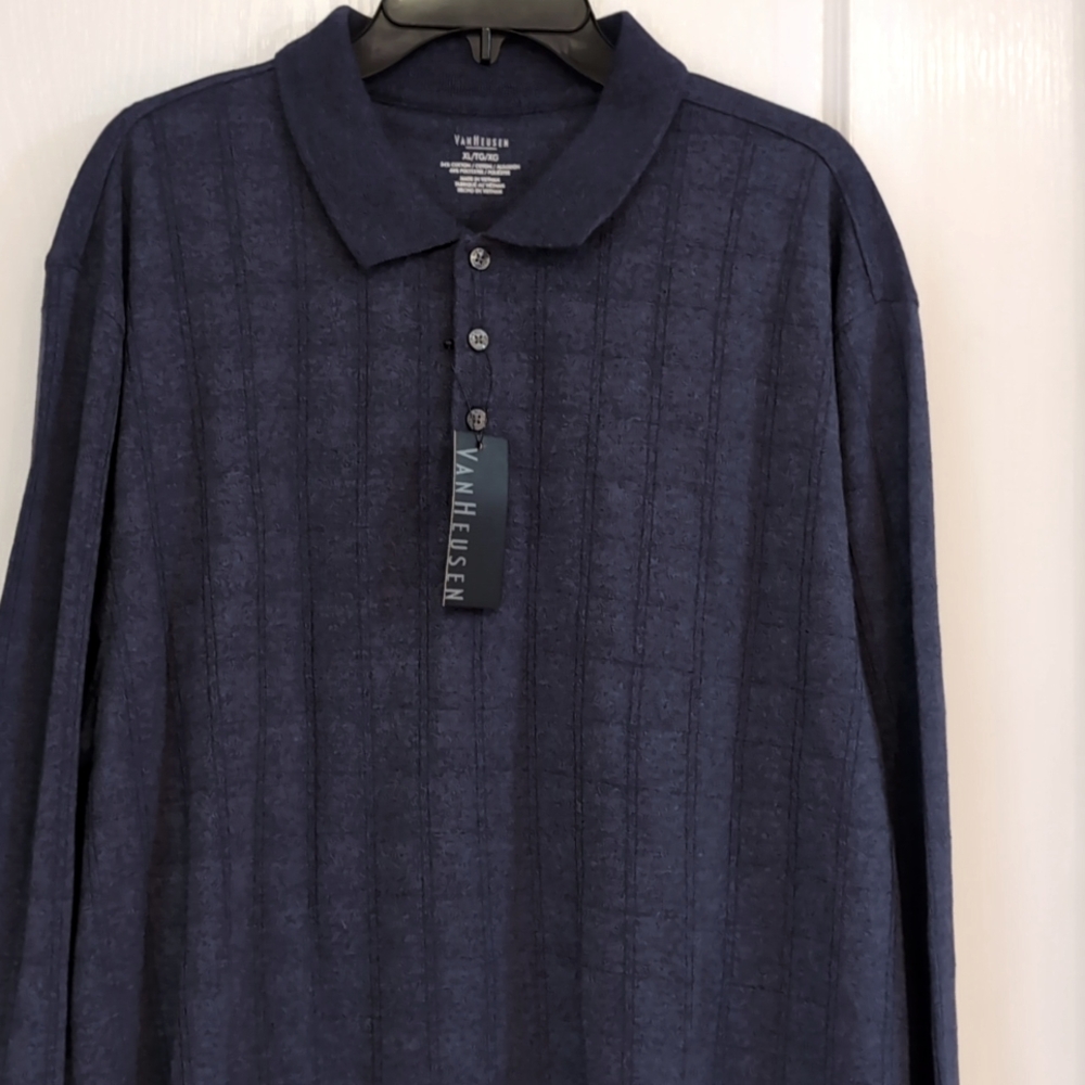 Van Heusen Blue Long Sleeve Collared Spectator Shirt. NWT. Size XL